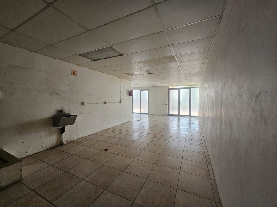 To Let Commercial Property for Rent in Lynnwood Ridge Gauteng