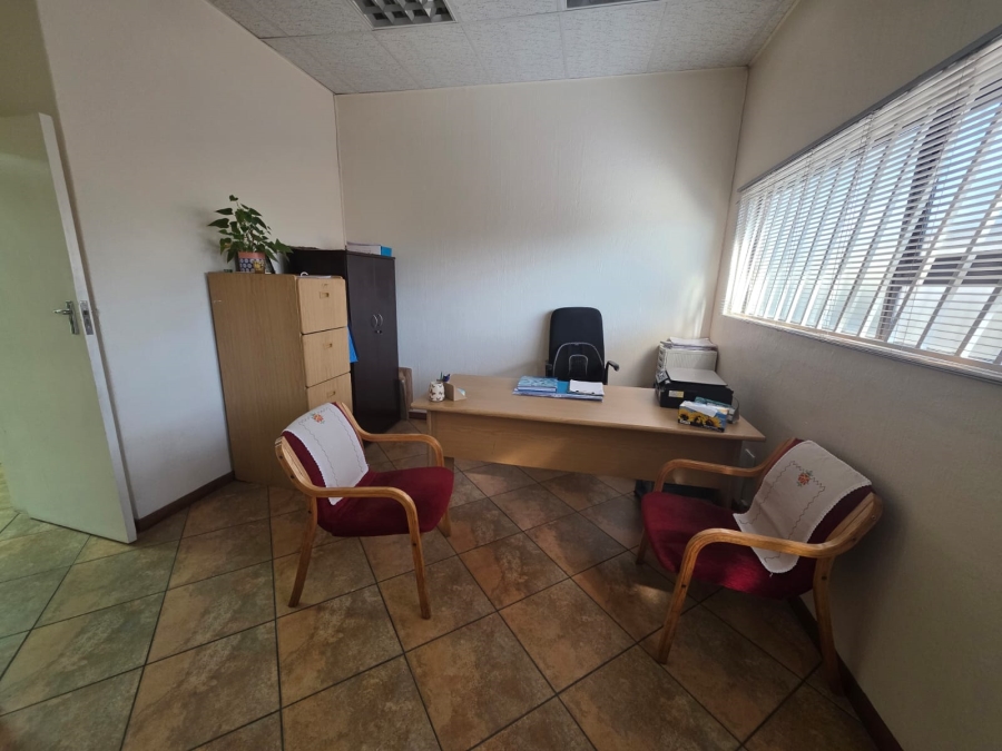 To Let Commercial Property for Rent in Farrar Park Gauteng