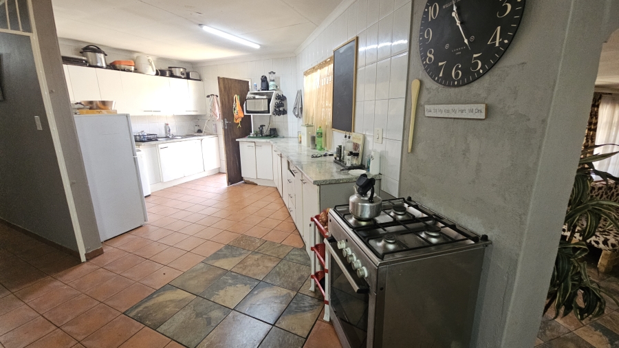 5 Bedroom Property for Sale in Dersley Gauteng