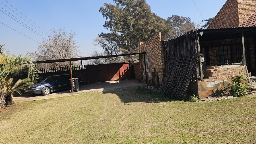 5 Bedroom Property for Sale in Dersley Gauteng