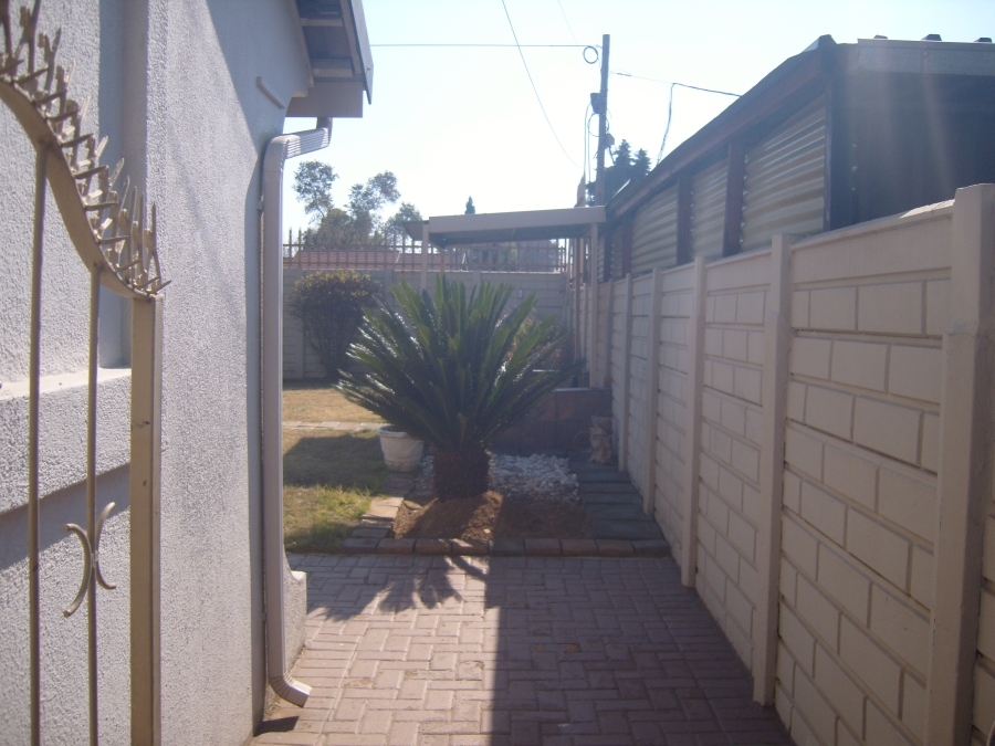 3 Bedroom Property for Sale in Mayberry Park Gauteng