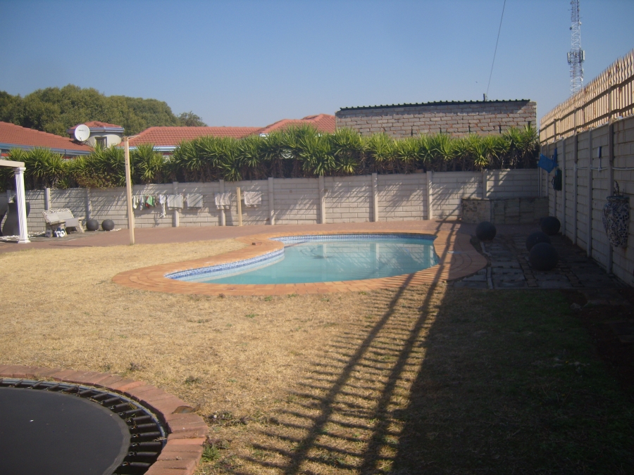 3 Bedroom Property for Sale in Mayberry Park Gauteng