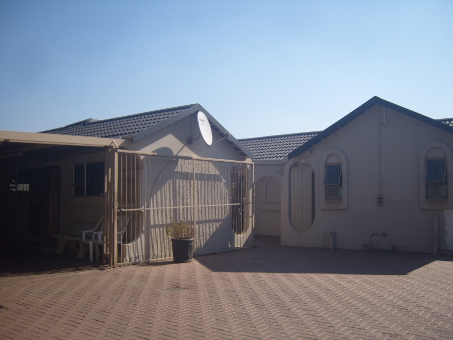 3 Bedroom Property for Sale in Mayberry Park Gauteng