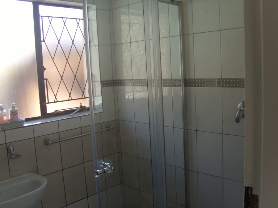 3 Bedroom Property for Sale in Brackendowns Gauteng
