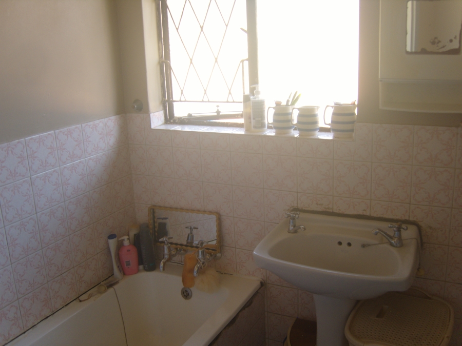3 Bedroom Property for Sale in Brackendowns Gauteng