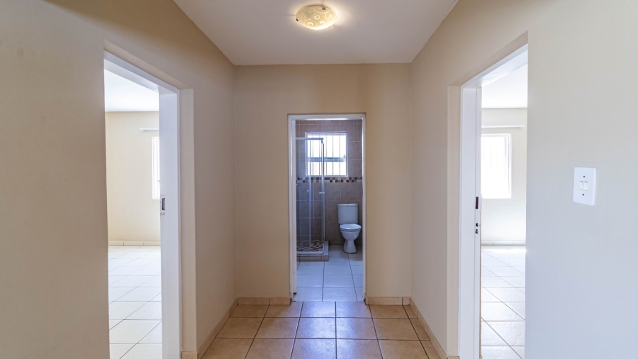 To Let 2 Bedroom Property for Rent in Ridgeway Gauteng