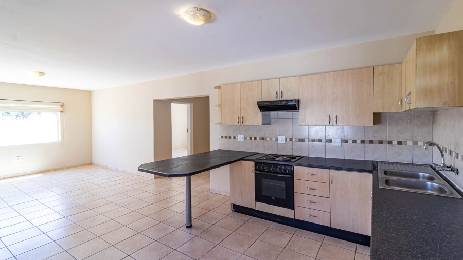 To Let 2 Bedroom Property for Rent in Ridgeway Gauteng