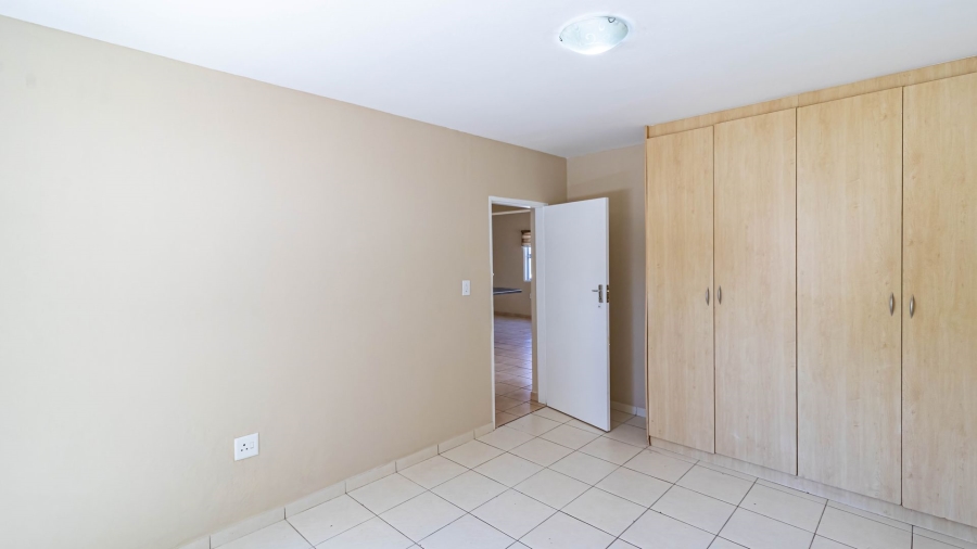 To Let 2 Bedroom Property for Rent in Ridgeway Gauteng