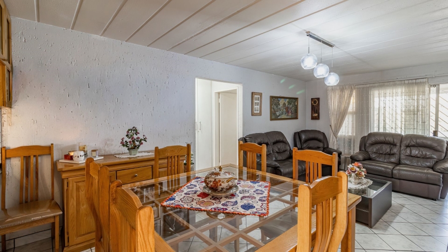 3 Bedroom Property for Sale in Oakdene Gauteng