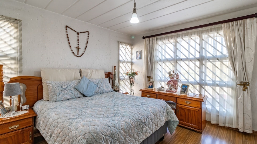 3 Bedroom Property for Sale in Oakdene Gauteng