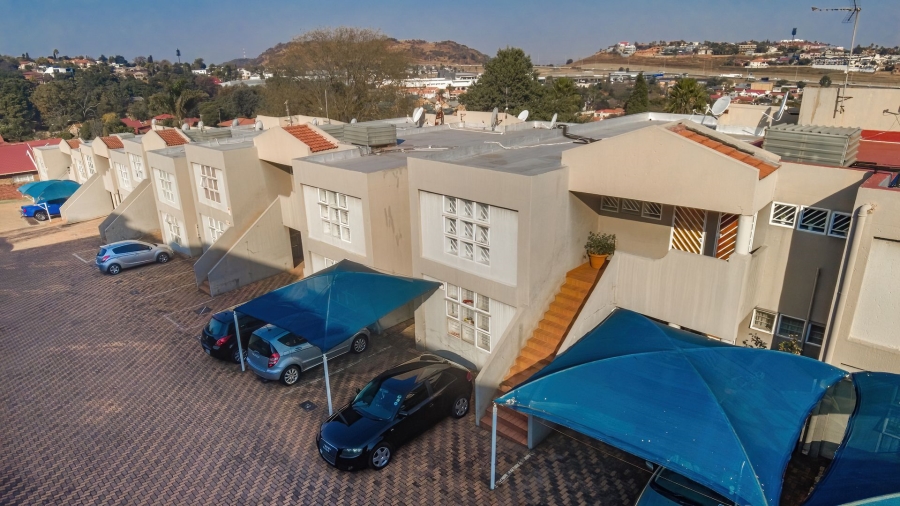 3 Bedroom Property for Sale in Oakdene Gauteng