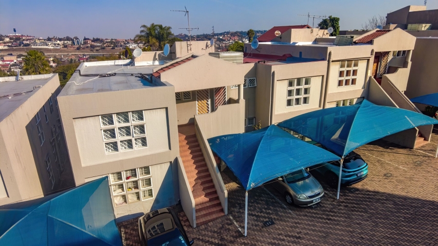 3 Bedroom Property for Sale in Oakdene Gauteng