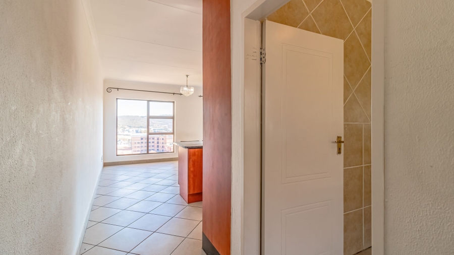 1 Bedroom Property for Sale in Mulbarton Gauteng