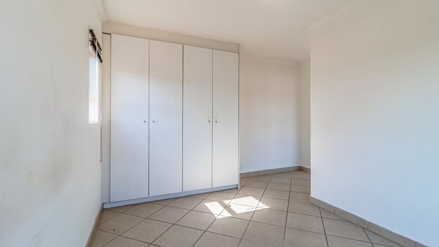 1 Bedroom Property for Sale in Mulbarton Gauteng