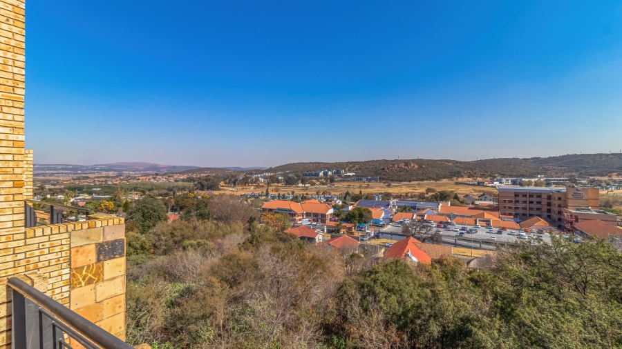 1 Bedroom Property for Sale in Mulbarton Gauteng
