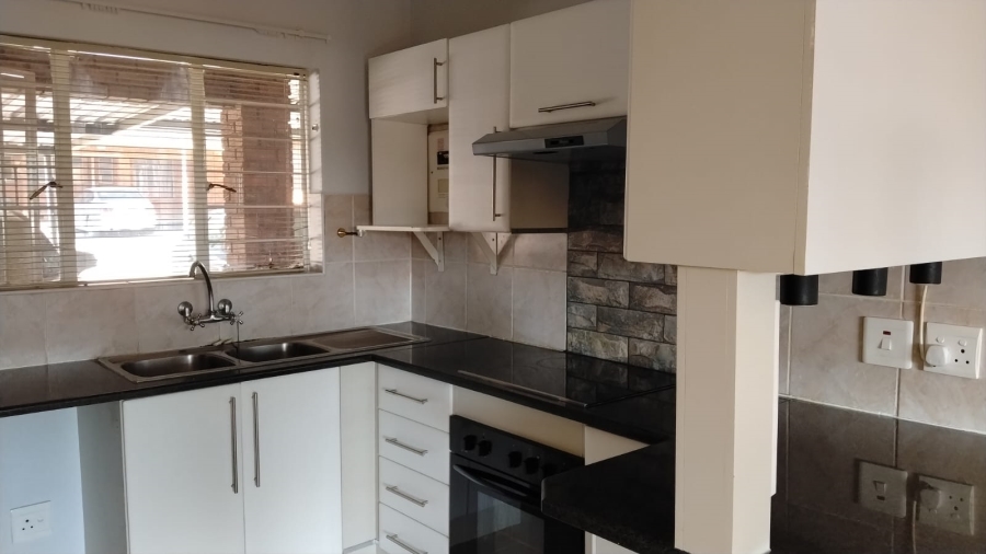 2 Bedroom Property for Sale in Wentworth Park Gauteng