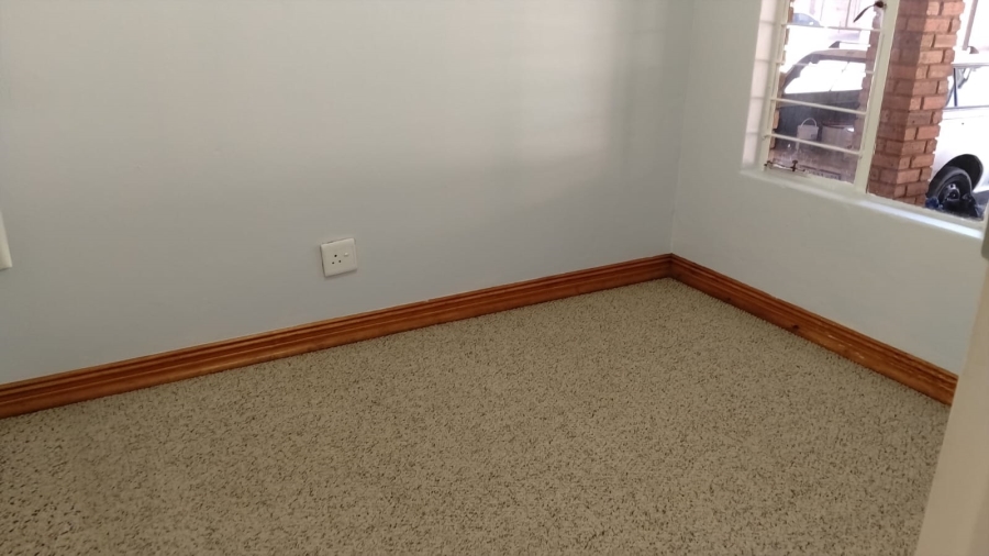 2 Bedroom Property for Sale in Wentworth Park Gauteng
