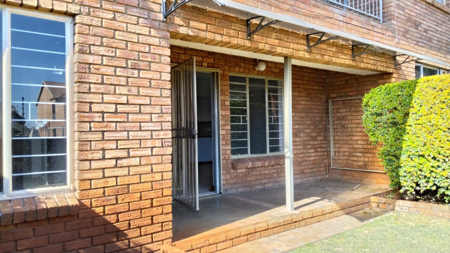 2 Bedroom Property for Sale in Wentworth Park Gauteng