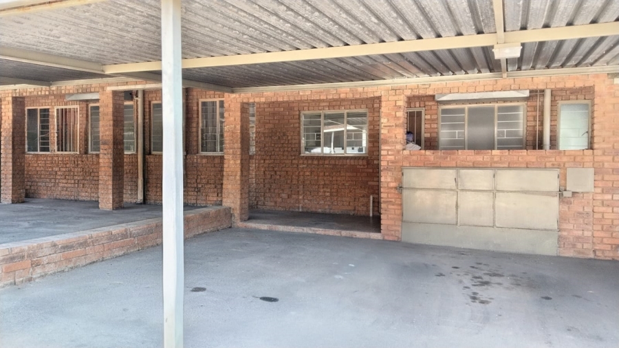 2 Bedroom Property for Sale in Wentworth Park Gauteng