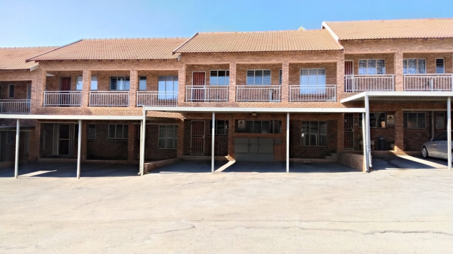2 Bedroom Property for Sale in Wentworth Park Gauteng