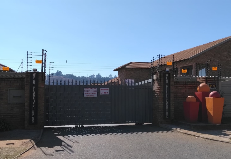 2 Bedroom Property for Sale in Wentworth Park Gauteng