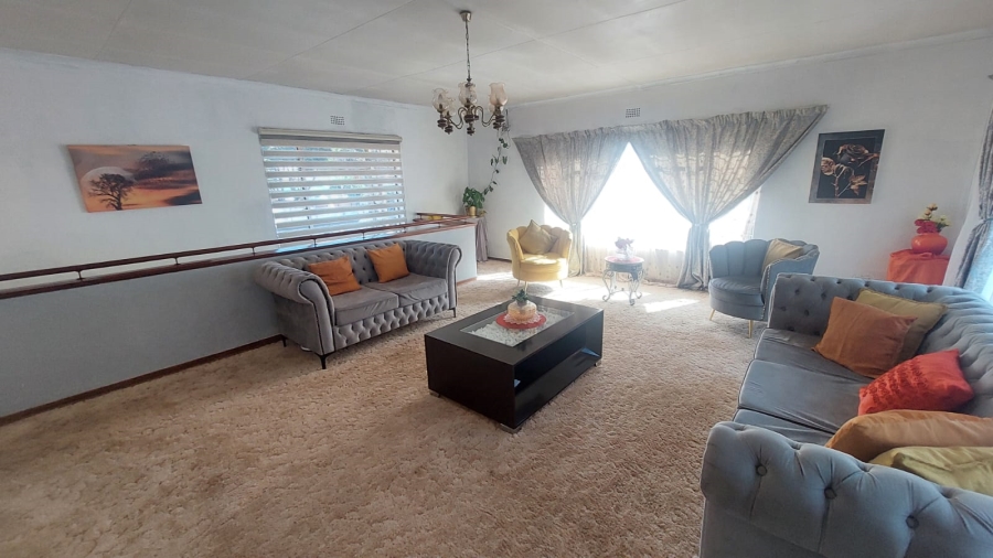 4 Bedroom Property for Sale in Rant En Dal Gauteng
