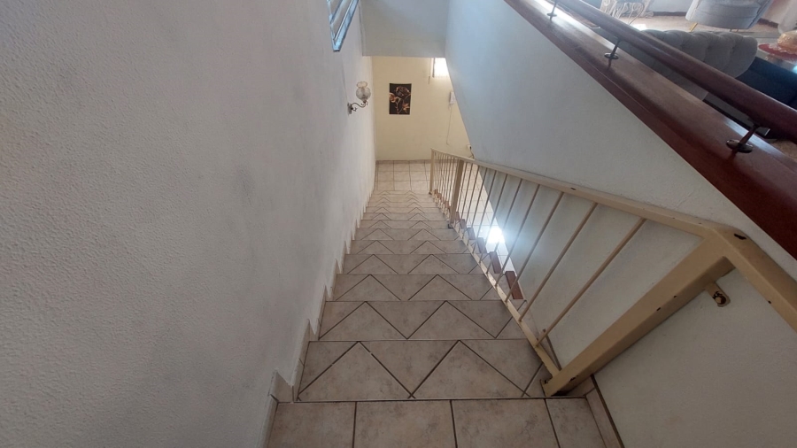 4 Bedroom Property for Sale in Rant En Dal Gauteng