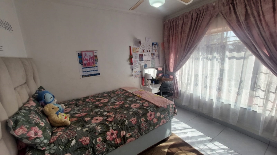 4 Bedroom Property for Sale in Rant En Dal Gauteng