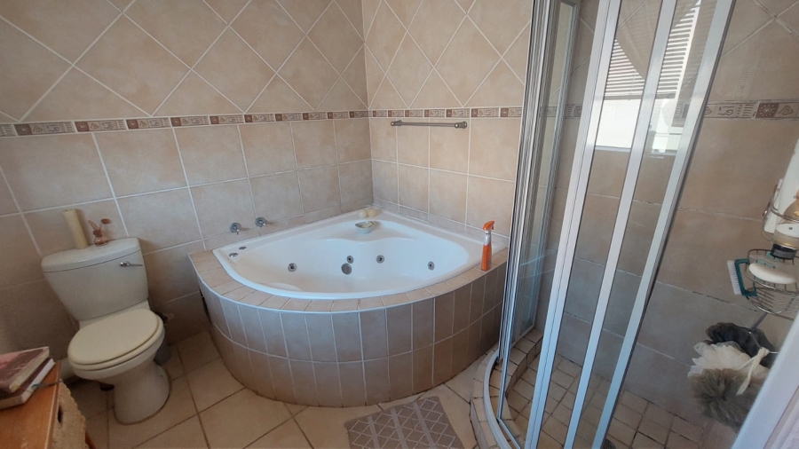 3 Bedroom Property for Sale in Rant En Dal Gauteng