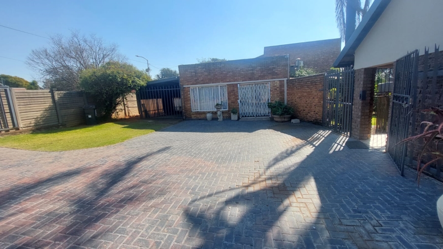 3 Bedroom Property for Sale in Rant En Dal Gauteng