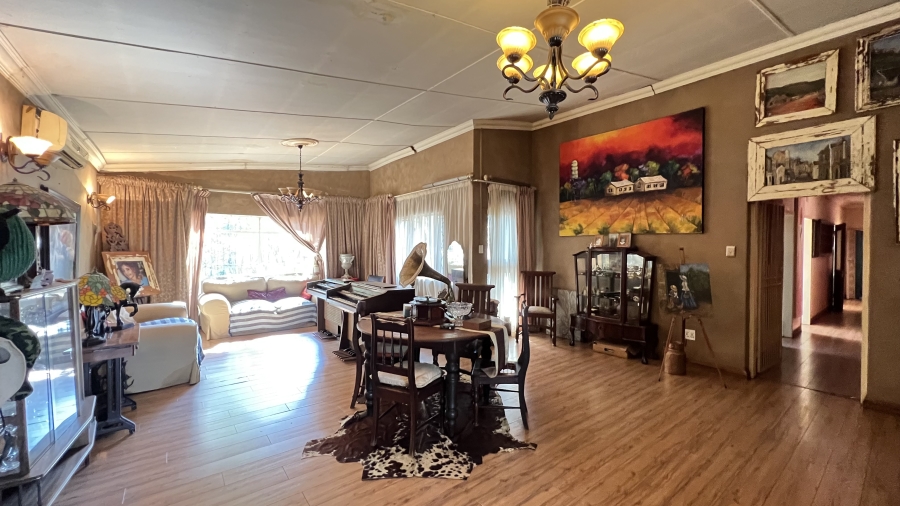 4 Bedroom Property for Sale in Tarlton Gauteng