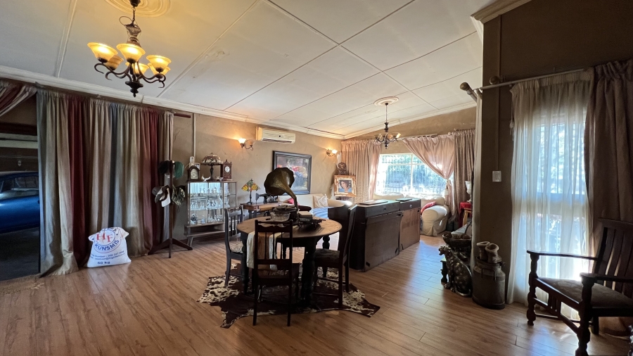4 Bedroom Property for Sale in Tarlton Gauteng