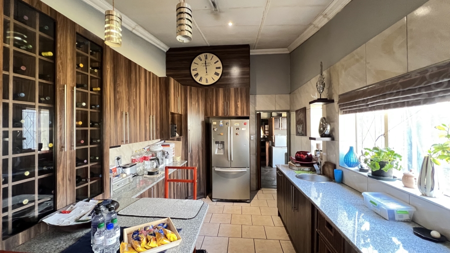 4 Bedroom Property for Sale in Tarlton Gauteng