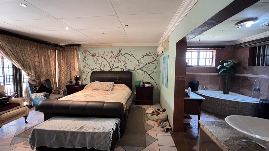 4 Bedroom Property for Sale in Tarlton Gauteng