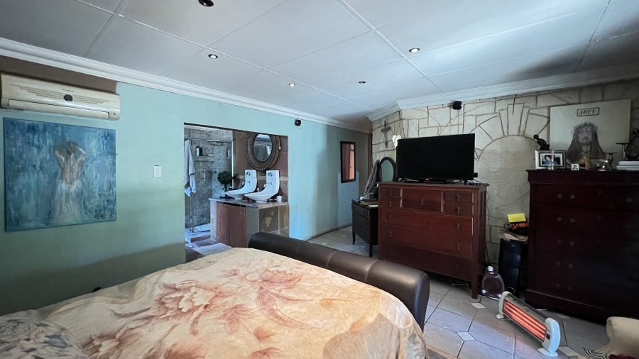 4 Bedroom Property for Sale in Tarlton Gauteng