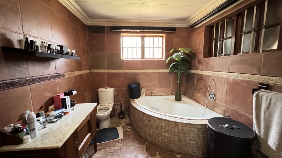 4 Bedroom Property for Sale in Tarlton Gauteng