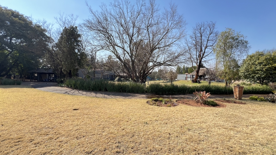4 Bedroom Property for Sale in Tarlton Gauteng