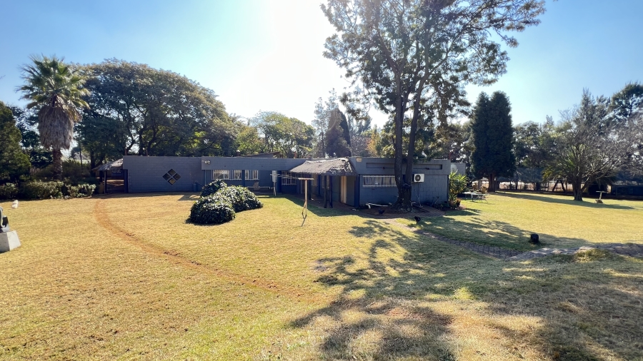 4 Bedroom Property for Sale in Tarlton Gauteng