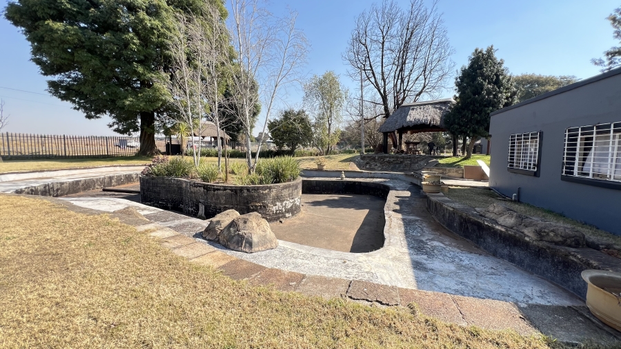 4 Bedroom Property for Sale in Tarlton Gauteng