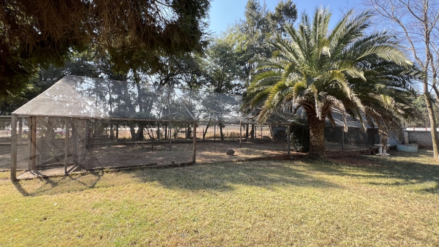 4 Bedroom Property for Sale in Tarlton Gauteng
