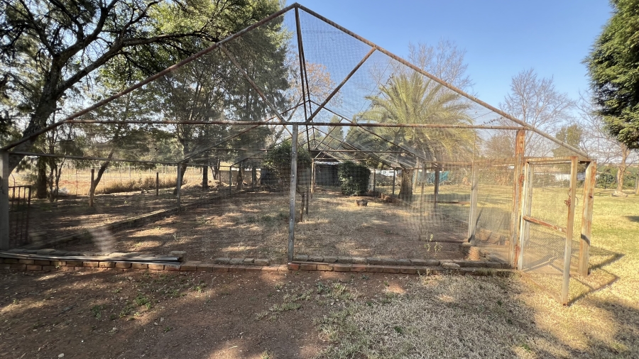 4 Bedroom Property for Sale in Tarlton Gauteng