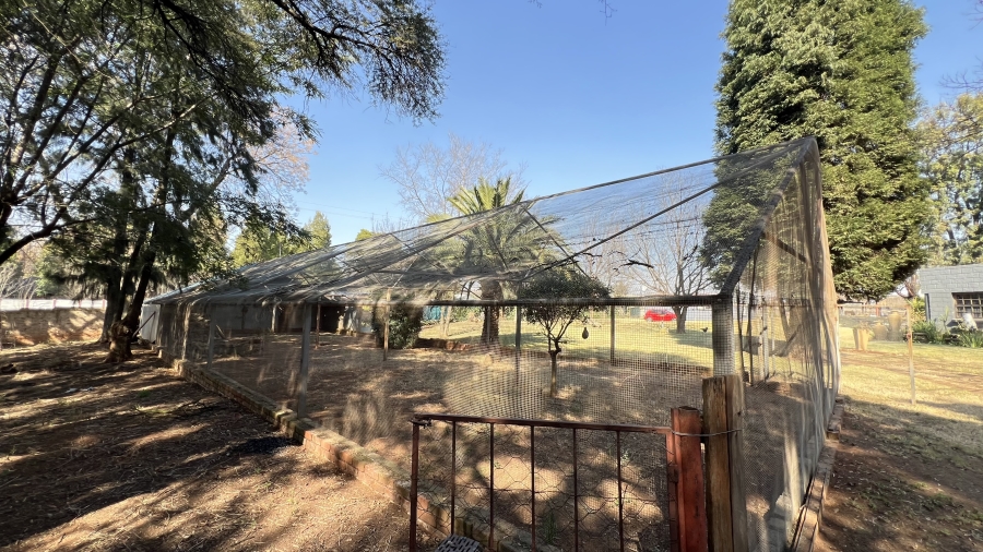 4 Bedroom Property for Sale in Tarlton Gauteng
