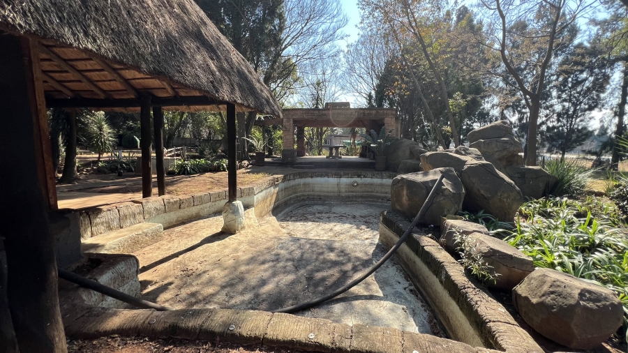 4 Bedroom Property for Sale in Tarlton Gauteng
