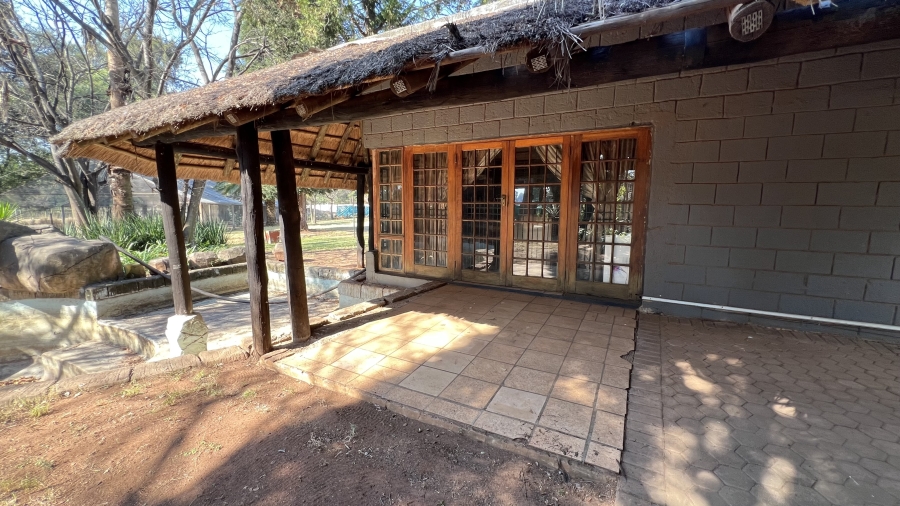 4 Bedroom Property for Sale in Tarlton Gauteng