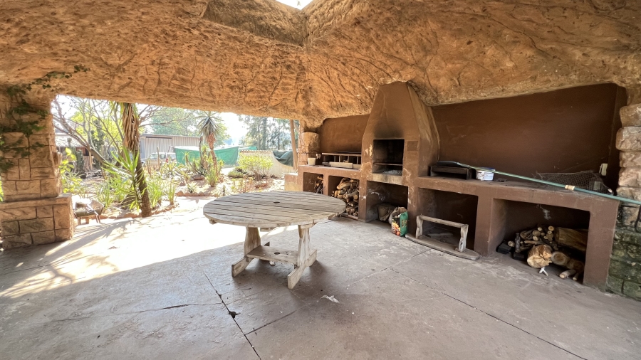 4 Bedroom Property for Sale in Tarlton Gauteng