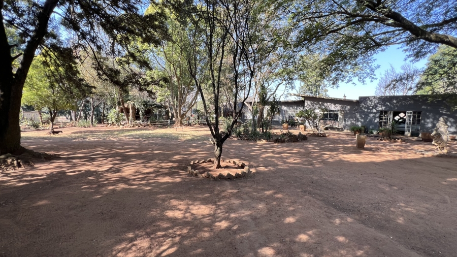 4 Bedroom Property for Sale in Tarlton Gauteng