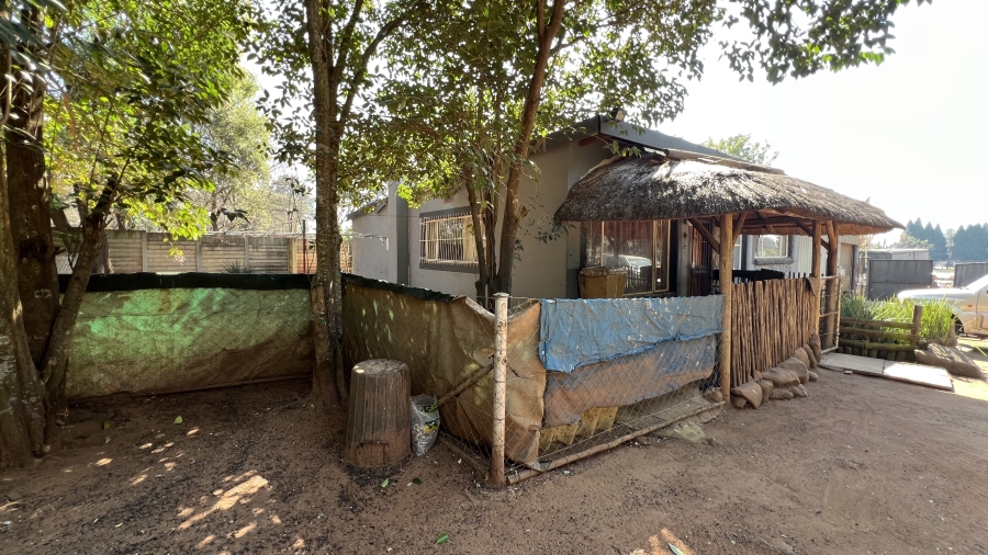 4 Bedroom Property for Sale in Tarlton Gauteng