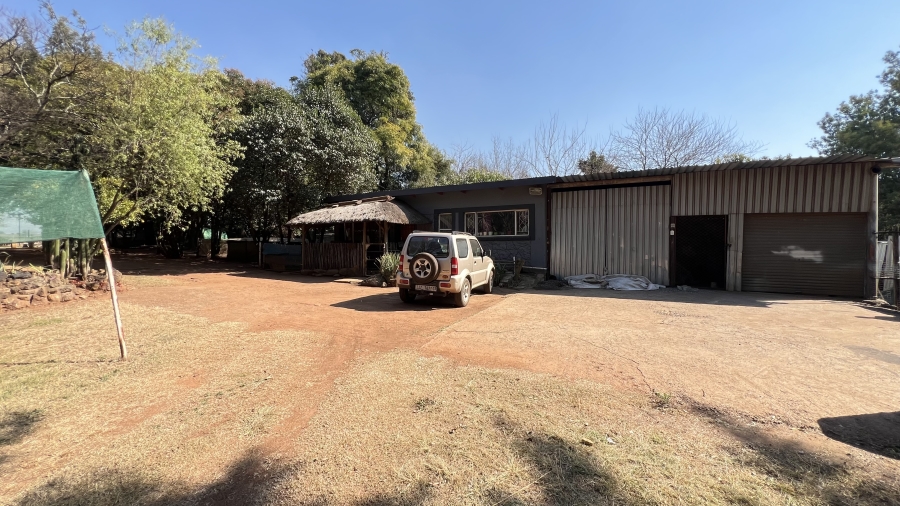 4 Bedroom Property for Sale in Tarlton Gauteng