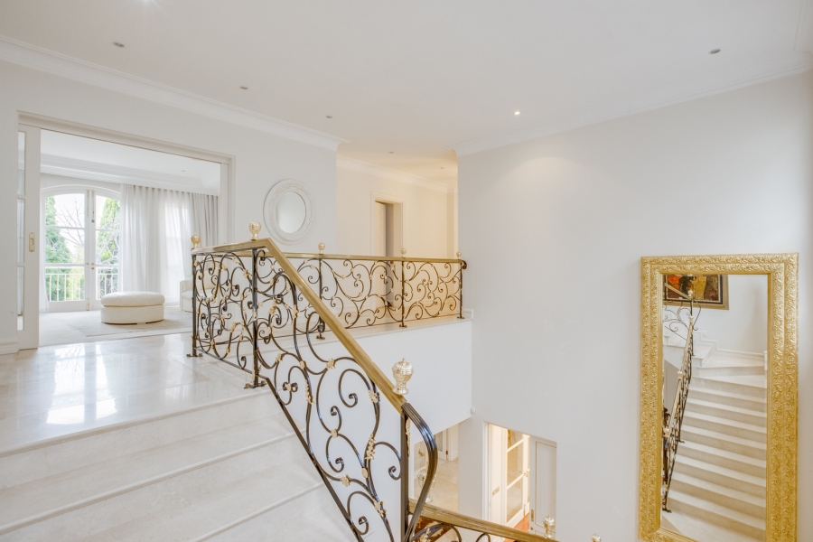 5 Bedroom Property for Sale in Sandhurst Gauteng
