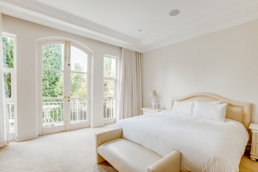 5 Bedroom Property for Sale in Sandhurst Gauteng